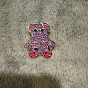 Doodle bear Pin